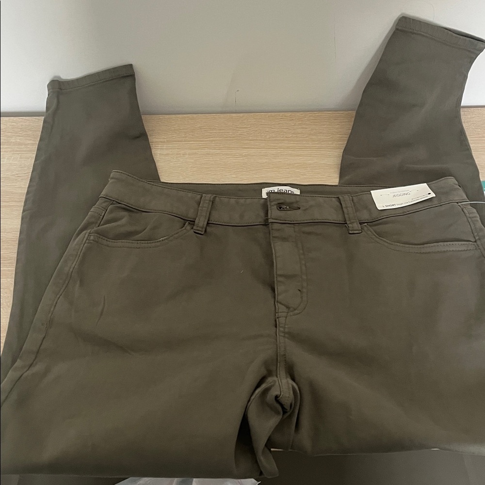 NWT mjeans by Maurices Olive Jeggings - Picture 6 of 9